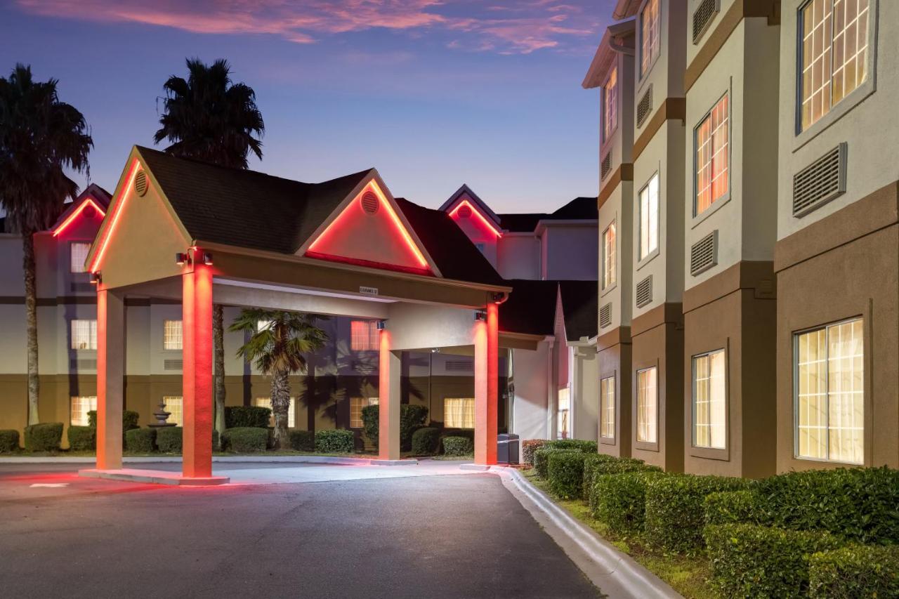 Red Roof Inn Plus+ & Suites Savannah - I-95 Джорджтаун Экстерьер фото