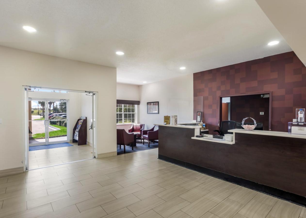 Red Roof Inn Plus+ & Suites Savannah - I-95 Джорджтаун Экстерьер фото