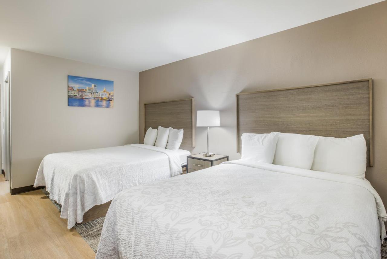 Red Roof Inn Plus+ & Suites Savannah - I-95 Джорджтаун Экстерьер фото