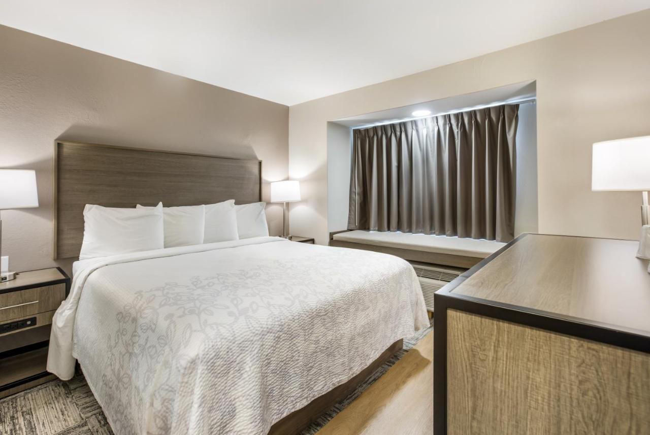 Red Roof Inn Plus+ & Suites Savannah - I-95 Джорджтаун Экстерьер фото