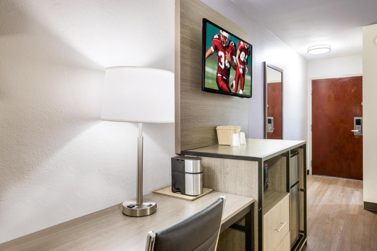 Red Roof Inn Plus+ & Suites Savannah - I-95 Джорджтаун Экстерьер фото
