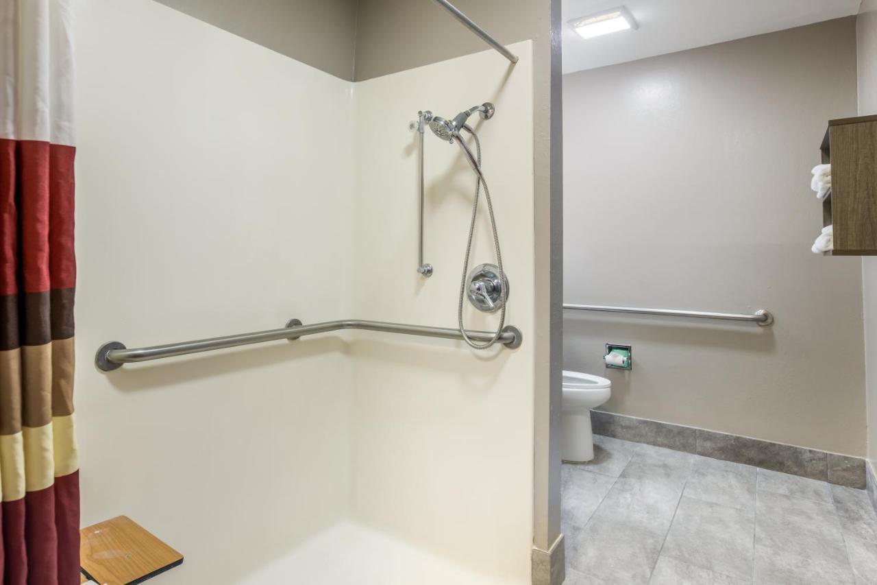Red Roof Inn Plus+ & Suites Savannah - I-95 Джорджтаун Экстерьер фото