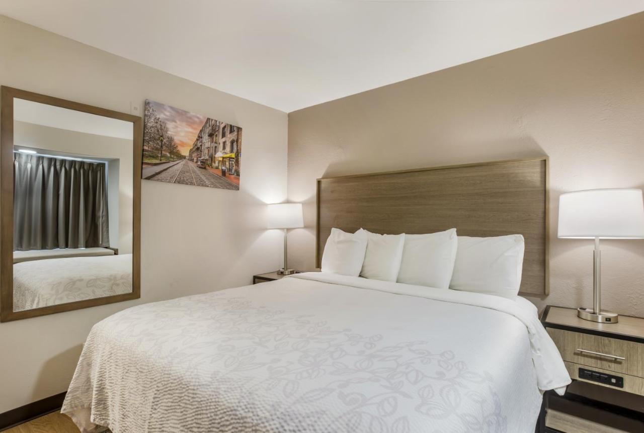 Red Roof Inn Plus+ & Suites Savannah - I-95 Джорджтаун Экстерьер фото