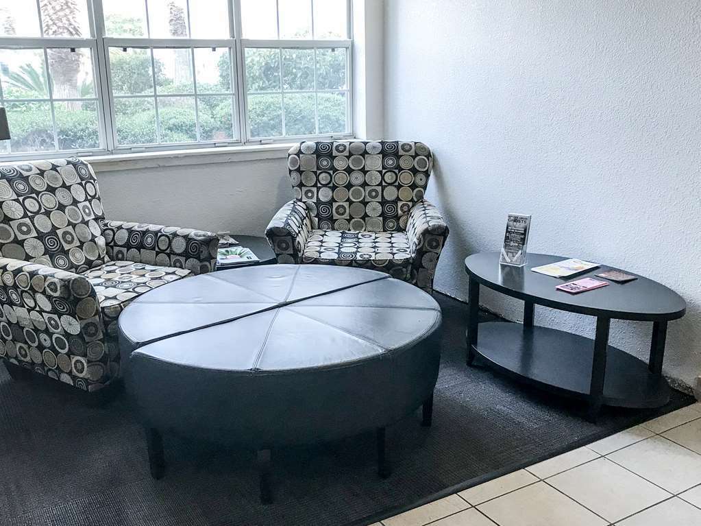 Red Roof Inn Plus+ & Suites Savannah - I-95 Джорджтаун Интерьер фото