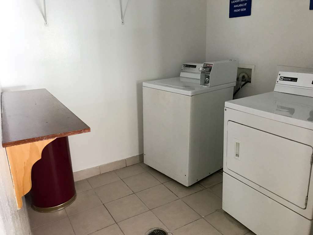 Red Roof Inn Plus+ & Suites Savannah - I-95 Джорджтаун Удобства фото